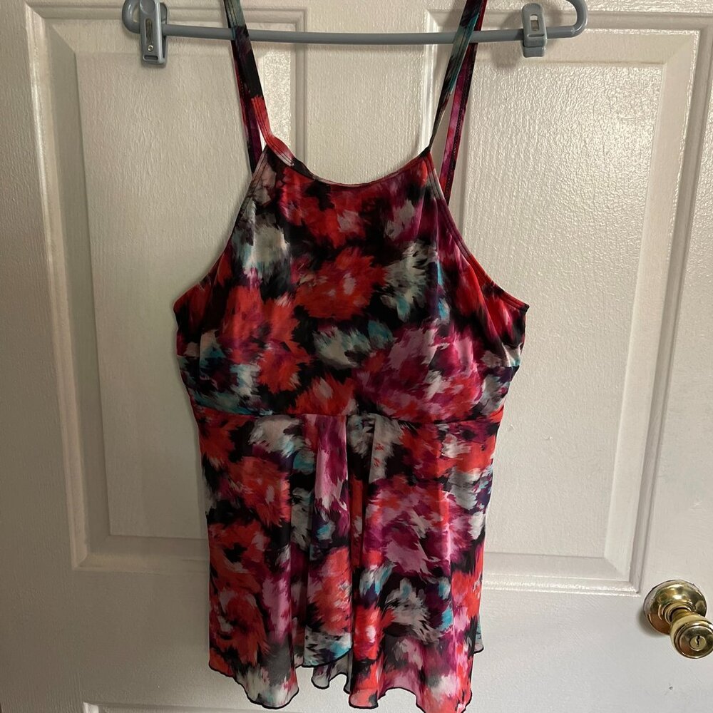 Fit 4 U Womens High Neck V-Hem Tankini Top